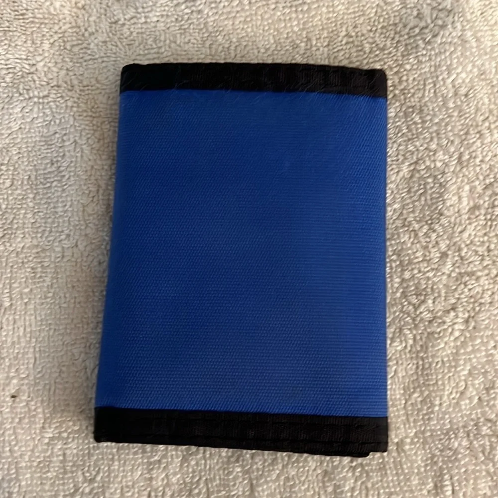Blue Wallet - Authentic sportsman